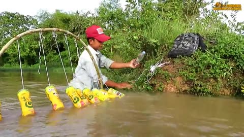 Believe This Fishing New Fishing Technique Trap Using 10 Bottles & 10 Hooks To Catch lot Of Fish