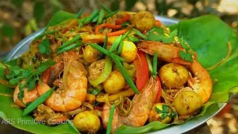 Green Noodle Seafood And Chicken Ovary Recipe | Stir Fry Green Noodle For Food Eating So Delicious.