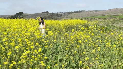 Walk in the flowers #ASMR