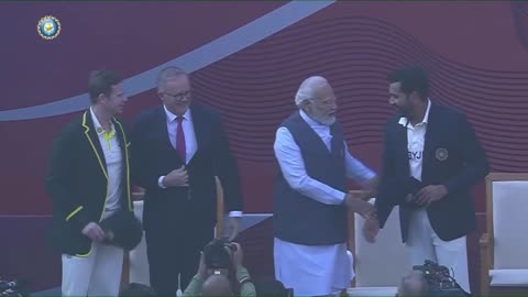 PM Modi hands over test caps to india and Australia team captains | 4th. Test match