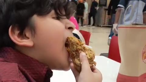 Eating albaik in Dubai mall