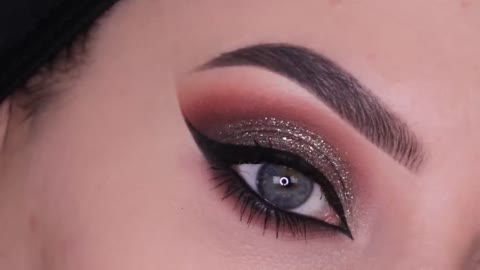 New Year's Eve Glitter Smokey Eyes Tutorial