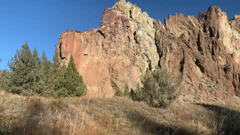 Central Oregon – Smith Rock State Park – Playing Side Trail Roulette – 4K