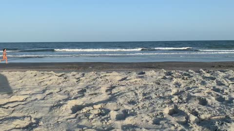 60 Second Vacation: Sitting on the beach late evening