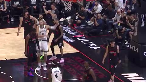 NBA - Kristaps Porzingis drops the hammer 🔨 Heat-Celtics