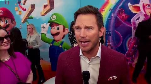 Chris Pratt drives Mario Bros van to the movie’s premiere