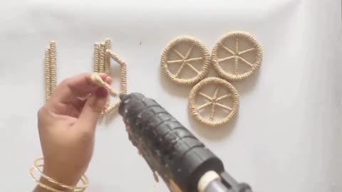 Amazing home décor bicycle made from jute thread!