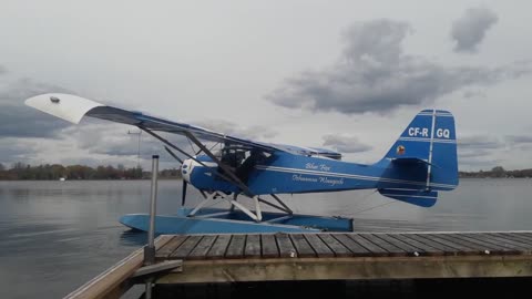 Kitfox IV on straight Floats