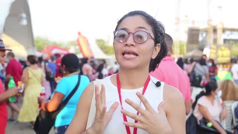 Laura Anaya Garrido, jurado de la arepa dulce en el Festival del Frito