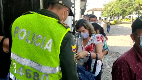 Se abren los puestos de votación en Bucaramanga y Colombia