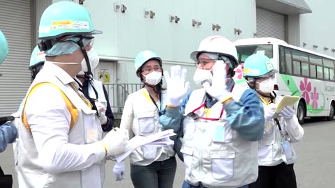 First Fukushima plant media tour post-water release