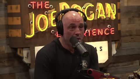 Joe Rogan - Jon Peters on Producing Batman, Casting Michael Keaton, and Jack Nicholson