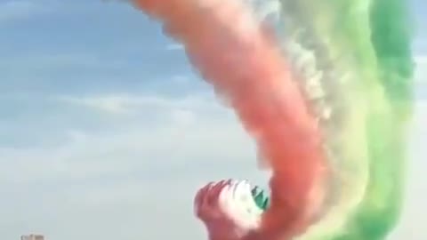 Italian Air Force incredible flag display lifts Italians' spirits