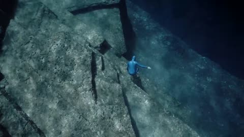 Experience the Underwater World Through the Eyes of a Free Diver | Short Film Showcase-10