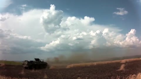 The battle of the Russian BTR-82A with the American M113