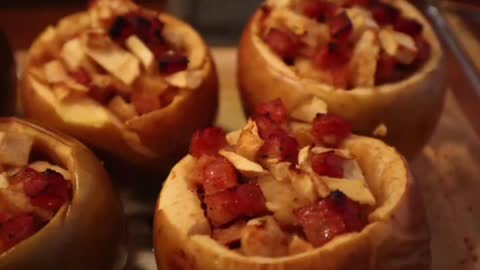 1922 Old-Fashioned Dinner Menu: Baked Apples Stuffed with Sausages