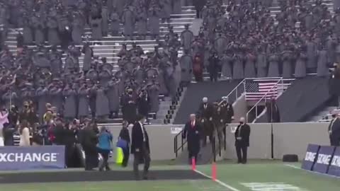 Donlad Trump Walks Into Army-Navy Game