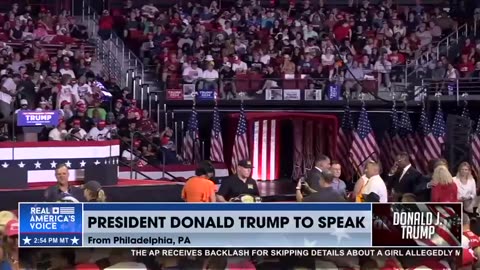 Approximately 10,248 people! President Trump supporters do NOT disappoint