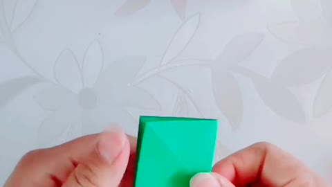 Kerajinan bunga dari kertas origami