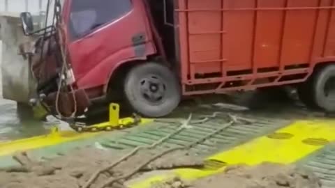 accident of asian truck