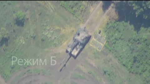 The Lancet UAV hit a Polish 155-mm Crab SAU on the Artemivsk direction