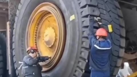 HugeTyres ## Workers ❗❗❗