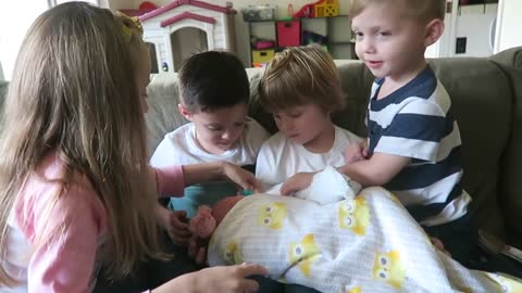 kids reaction to their new sibling!! their reaction was soo adorable