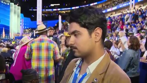 DNC filled with young volunteers | WGN News