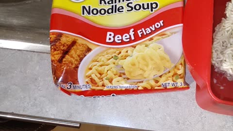 Eating Maruchan Ramen Noodle Beef Flavor, Dbn, MI, 5/29/24