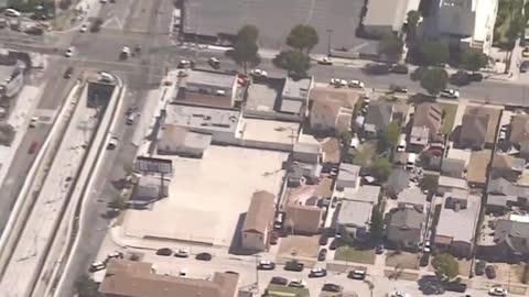 Police Chase Carjacking & Murder Suspects, 3 Person Foot Bail In South LA