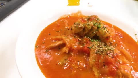 How to make delicious Chicken stew in tomato sauce : )