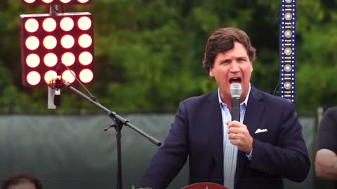 WATCH: Tucker Carlson slams Gov. Greg Abbot, calling him a “liar” and a “betrayer