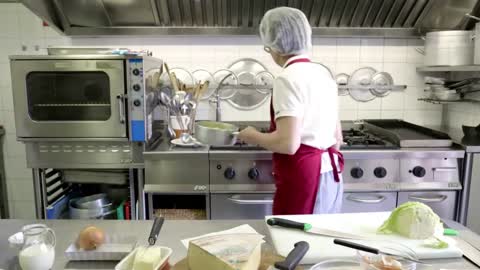 Ricetta : Sfornatino di verza con fonduta leggera di Fontina DOP