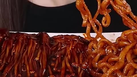 Black Bean Noodles, Spicy Enoki Mushrooms #zoeyasmr #zoeymukbang #bigbites #mukbang #asmr #food #먹방