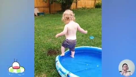 Best Moments Of Funny Babies With Water - Cute Baby Videos