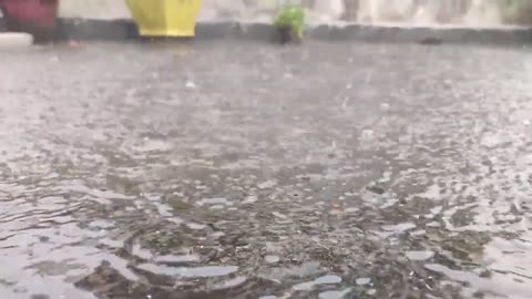 Chuva forte no telhado-som de chuva para dormi-chu