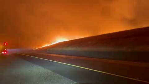 2 firefighters hurt as San Joaquin County grass fire burns