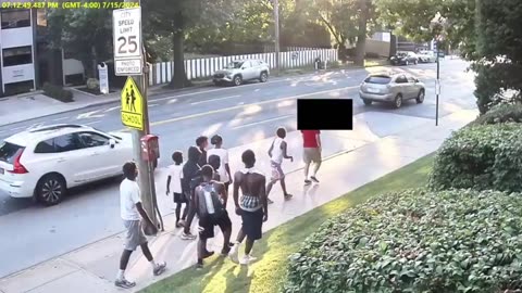 62-year-old Staten Island man assaulted by a group of teens🫢