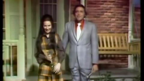 Loretta Lynn and Bobby Bare - God Bless America Again