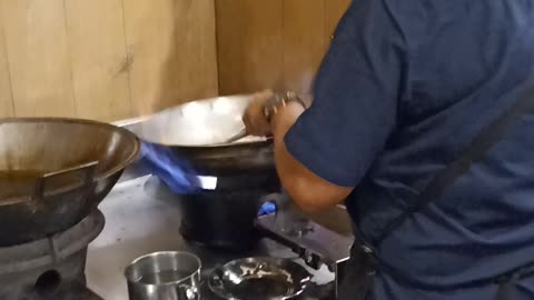 Memasak di tempat kerja kerja kerja dan kerja