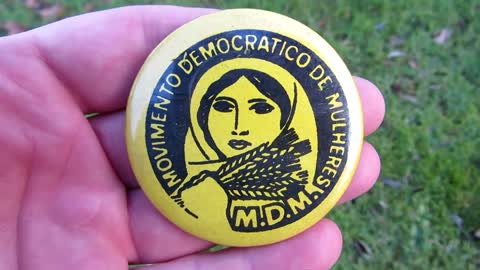 Button Portugal Democratic Woman’s Movement