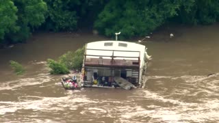 Extreme rain floods Australian towns, strands residents