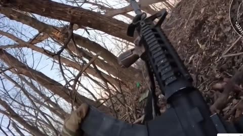 War in Ukraine Ukrainian soldier vs Russian soldier