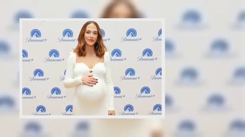 Downton Abbey star Jessica Brown Findlay gives birth to twin b.o.y.s as she shares baby photo