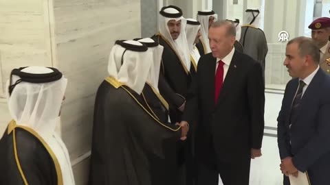 President Erdogan officially welcomed in Qatar