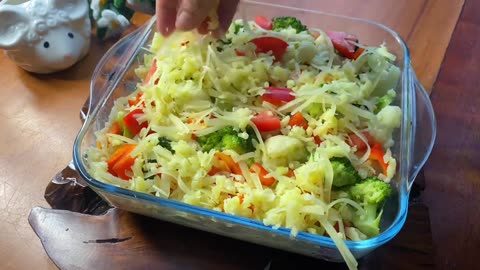 It's so easy and delicious that you can make it everyday! Healthy broccoli and rice recipe!