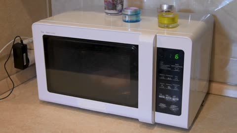 How Microwave Oven was Invented? #shorts #youtubeusers #youtubegrowth