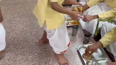 भागवत प्रभु प्रसाद सेवा करते हुए #Viral #Shorts #shortvideos #shortvideo #shortsvideo #viralvideo