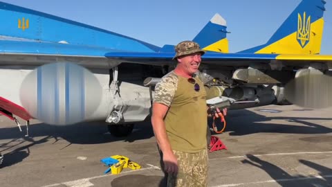 Ukrainian Ground Crews Load JDAMs onto Mig29