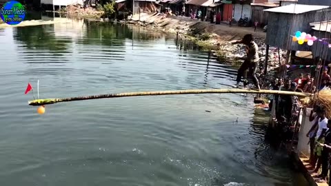 Hanging bridge flying game